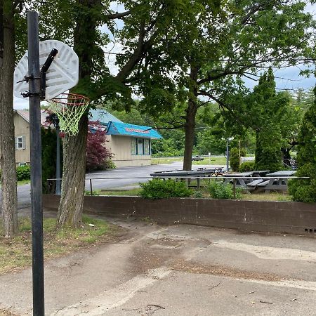 Adirondack Oasis Motel Lake George Exterior foto