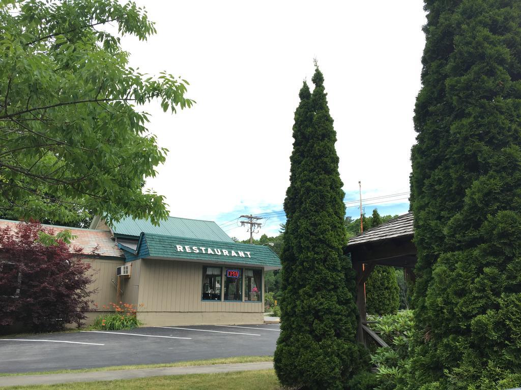 Adirondack Oasis Motel Lake George Exterior foto