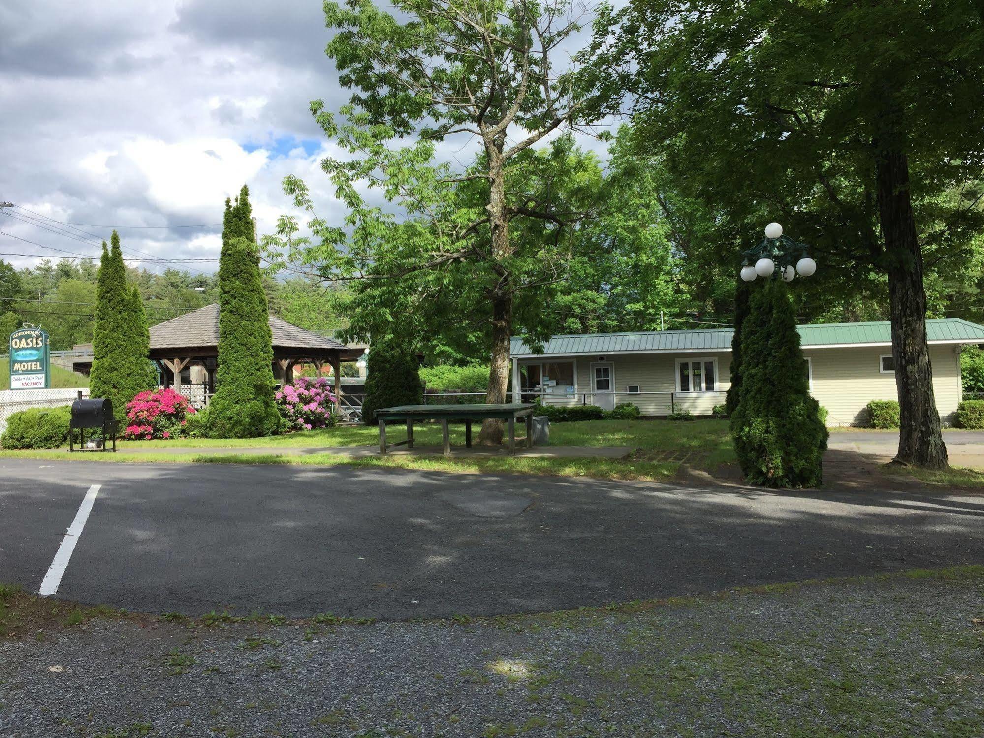 Adirondack Oasis Motel Lake George Exterior foto